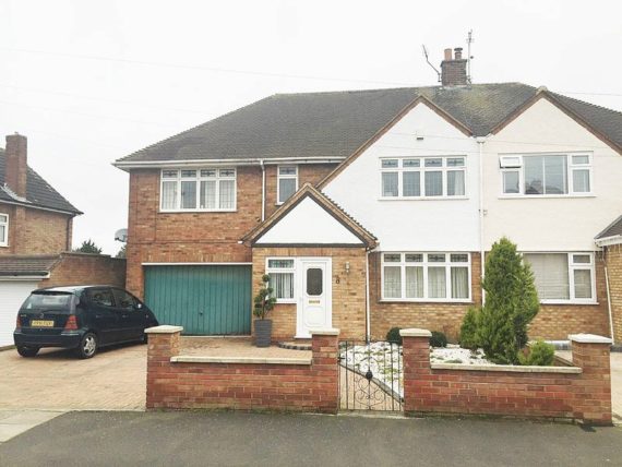 5 Bedroom Semi-Detac...